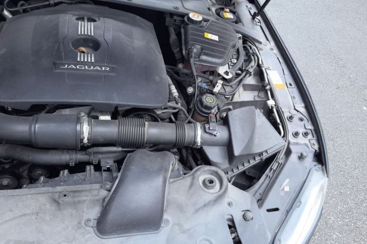 Used Jaguar XJ 2013 XJL 2.0T Elegance Business Edition Engine Bay Left