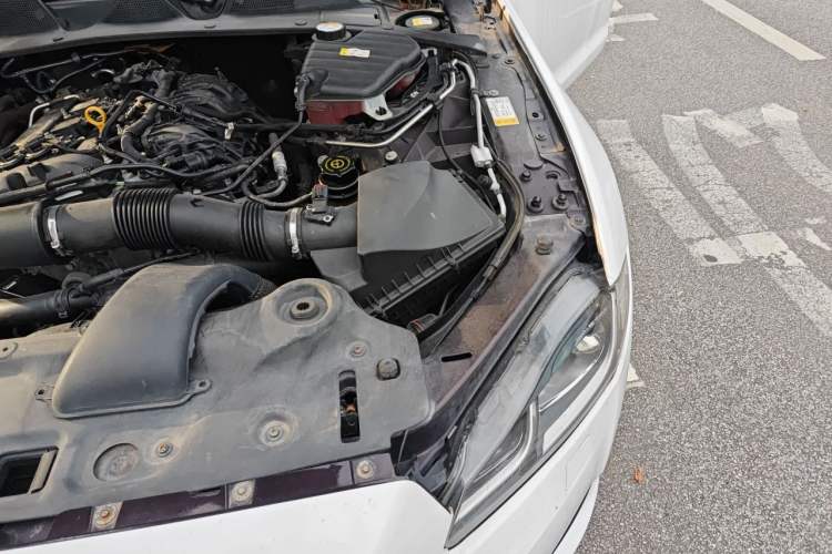 Used Jaguar XJ 2013 XJL 2.0T Elegance Business Edition Engine Bay Left
