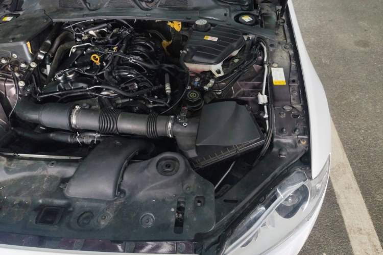 Used Jaguar XJ 2013 XJL 2.0T Elegance Business Edition Engine Bay Left
