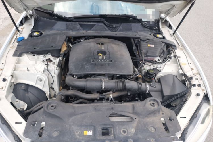 Used Jaguar XJ 2013 XJL 2.0T Elegance Business Edition Engine Bay