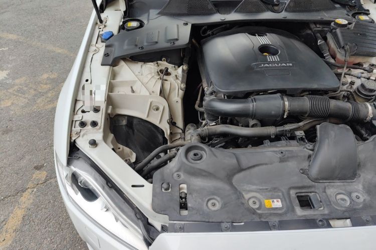 Used Jaguar XJ 2013 XJL 2.0T Elegance Business Edition Engine Bay Right