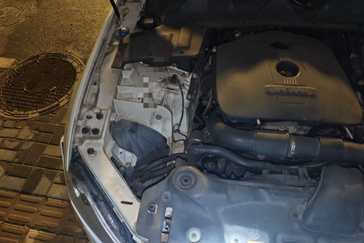 Used Jaguar XJ 2013 XJL 2.0T Elegance Business Edition Engine Bay Right