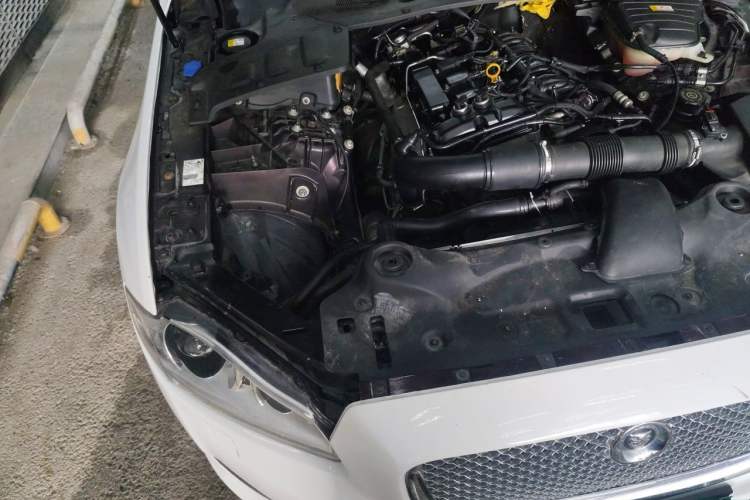 Used Jaguar XJ 2013 XJL 2.0T Elegance Business Edition Engine Bay Right