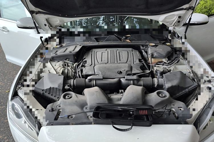 Used Jaguar XJ 2013 XJL 3.0 SC Panoramic Business Edition Engine Bay