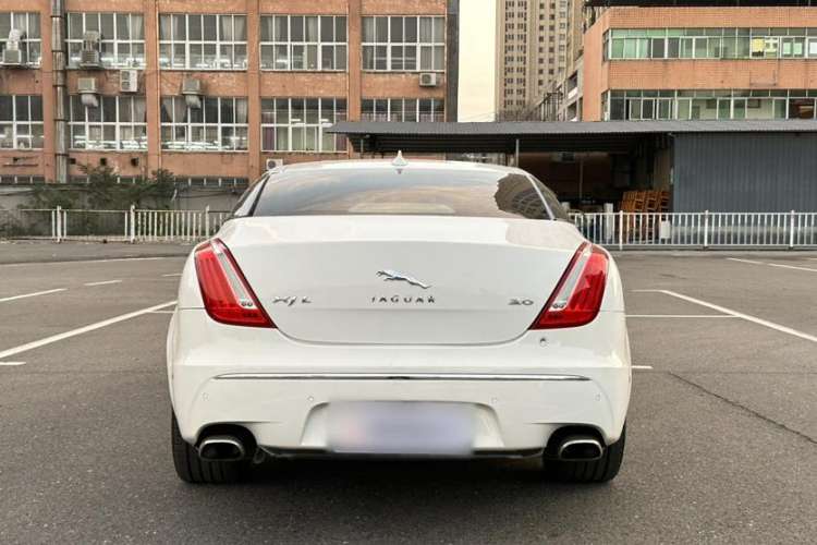 Used Jaguar XJ 2013 XJL 3.0 SC Cambridge Limited Edition Exterior 6