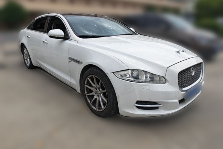 Used Jaguar XJ 2013 XJL 3.0 SC Panoramic Business Edition Front Right 45 Deg