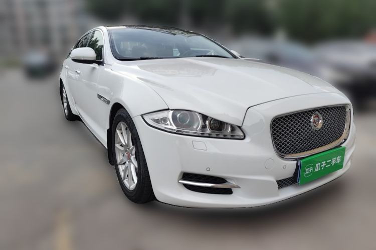 Used Jaguar XJ 2013 XJL 2.0T Elegance Business Edition Front Right 45 Deg