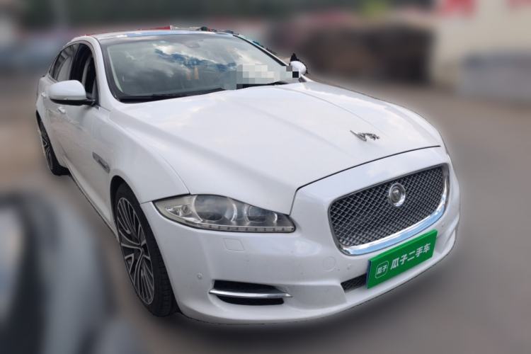 Used Jaguar XJ 2013 XJL 2.0T Elegance Business Edition Front Right 45 Deg