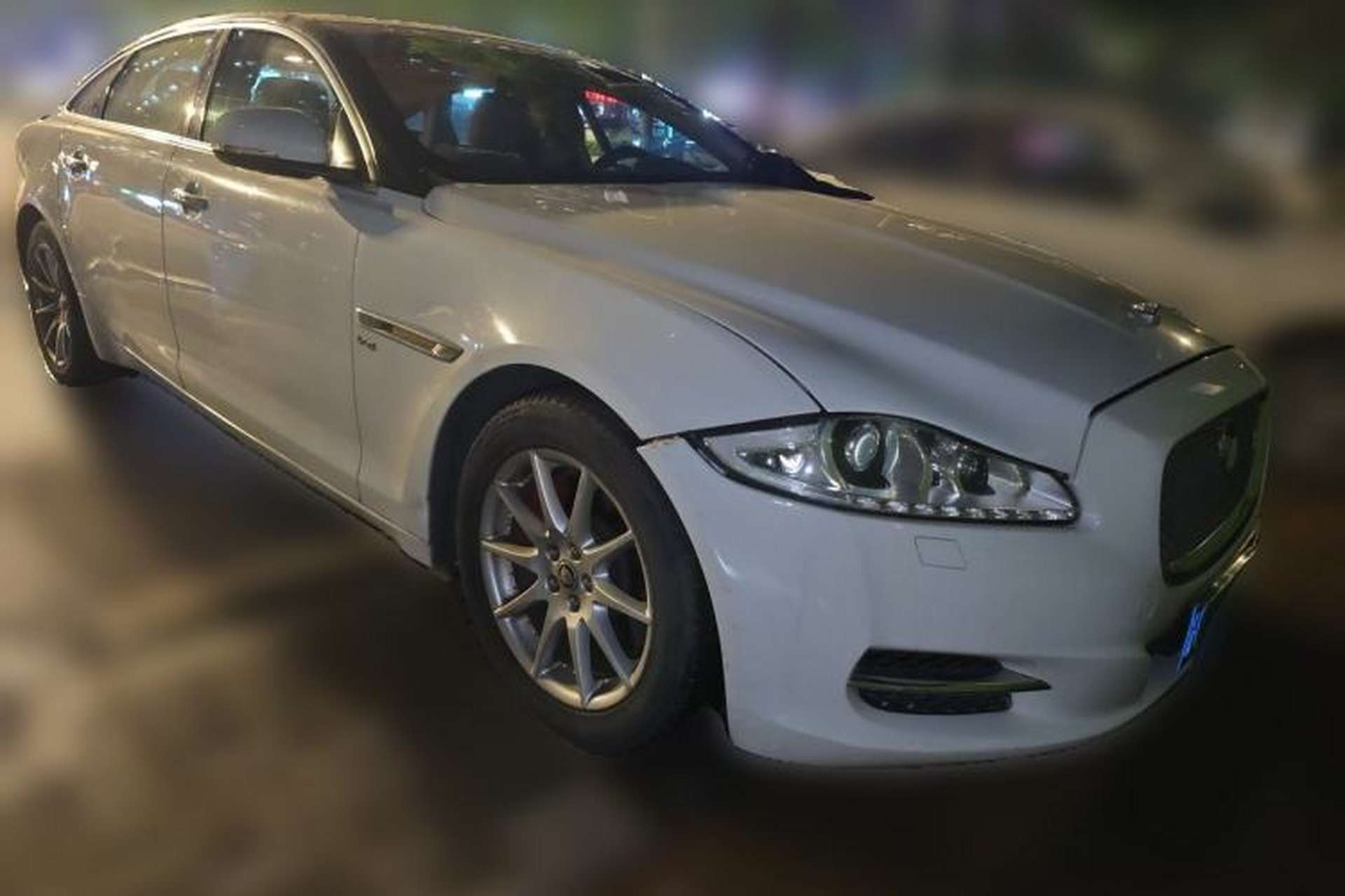 Used Jaguar XJ 2013 XJL 2.0T Elegance Business Edition Front Right 45 Deg