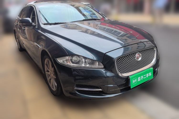 Used Jaguar XJ 2013 XJL 2.0T Elegance Business Edition Front Right 45 Deg