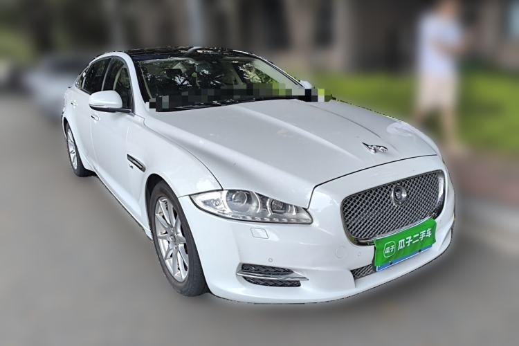 Used Jaguar XJ 2013 XJL 3.0 SC Panoramic Business Edition Front Right 45 Deg