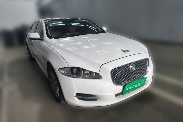 Used Jaguar XJ 2013 XJL 2.0T Elegance Business Edition Front Right 45 Deg