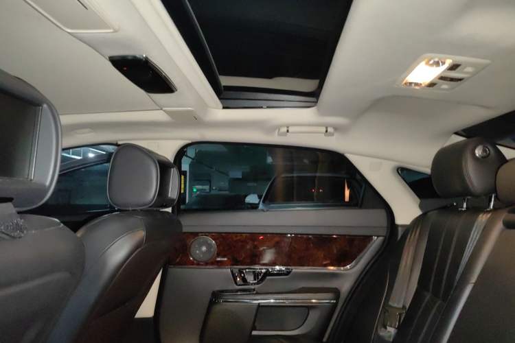 Used Jaguar XJ 2013 XJL 3.0 SC Panoramic Business Edition Headliner