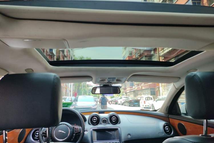 Used Jaguar XJ 2013 XJL 2.0T Elegance Business Edition Headliner