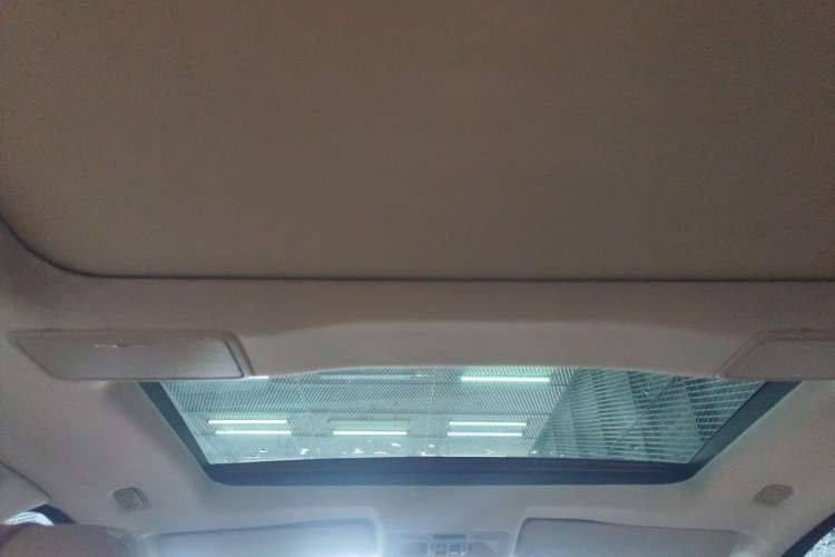 Used Jaguar XJ 2013 XJL 2.0T Elegance Business Edition Headliner