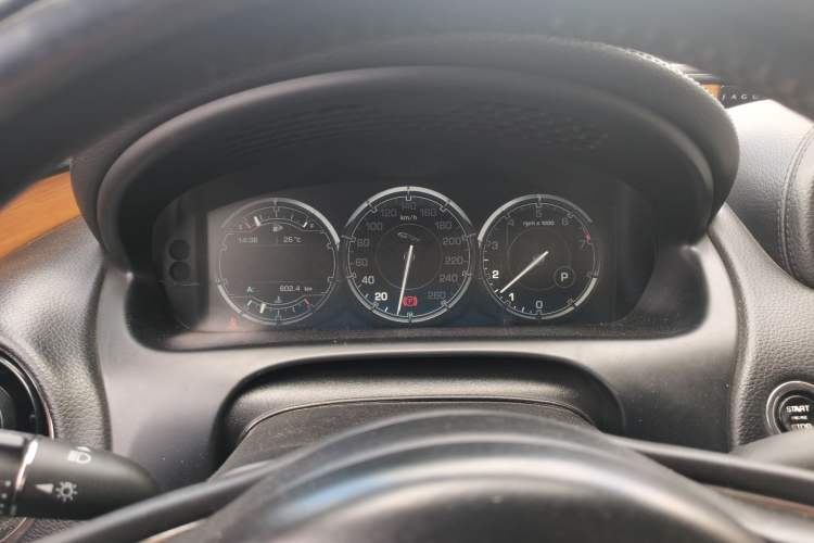 Used Jaguar XJ 2013 XJL 2.0T Elegance Business Edition Instrument Cluster