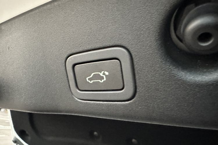 Used Jaguar XJ 2013 XJL 3.0 SC Cambridge Limited Edition Interior 1