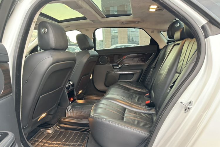 Used Jaguar XJ 2013 XJL 3.0 SC Cambridge Limited Edition Interior 6