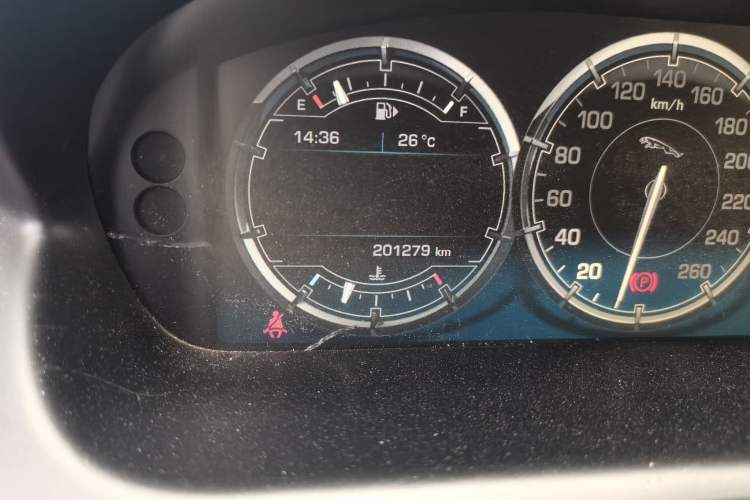 Used Jaguar XJ 2013 XJL 2.0T Elegance Business Edition Odometer Close Up
