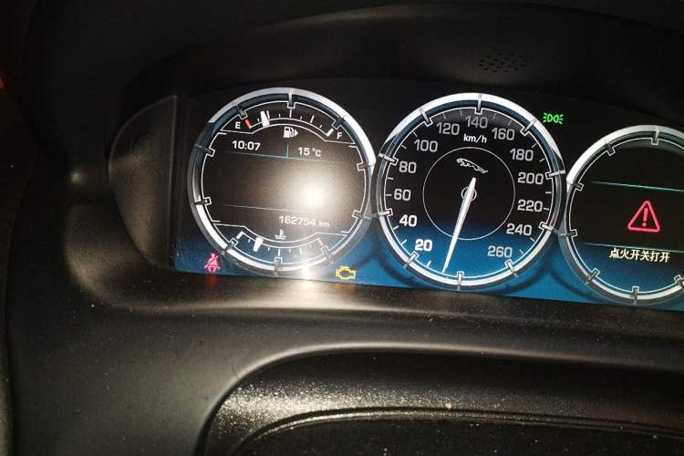 Used Jaguar XJ 2013 XJL 2.0T Elegance Business Edition Odometer Close Up
