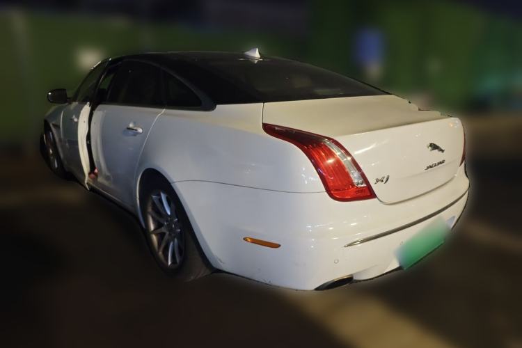 Used Jaguar XJ 2013 XJL 2.0T Elegance Business Edition Rear Left 45 Deg