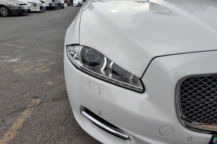 Used Jaguar XJ 2013 XJL 2.0T Elegance Business Edition Right Front Headlight