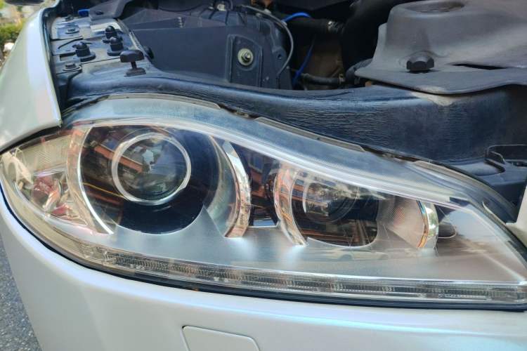 Used Jaguar XJ 2013 XJL 2.0T Elegance Business Edition Right Front Headlight