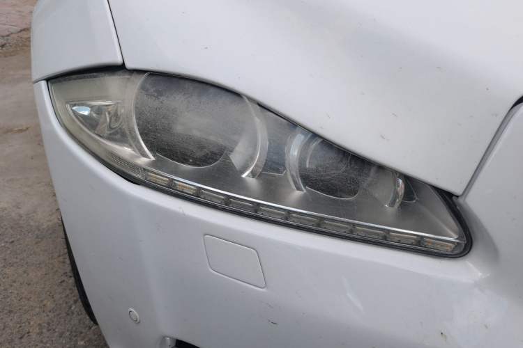 Used Jaguar XJ 2013 XJL 2.0T Elegance Business Edition Right Front Headlight