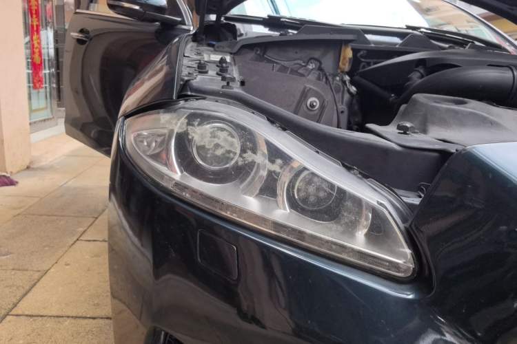 Used Jaguar XJ 2013 XJL 2.0T Elegance Business Edition Right Front Headlight