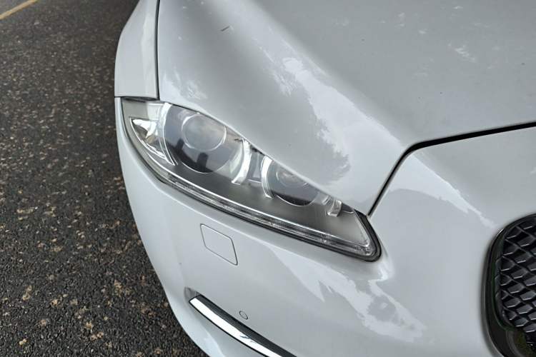 Used Jaguar XJ 2013 XJL 3.0 SC Panoramic Business Edition Right Front Headlight