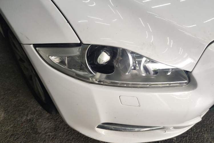 Used Jaguar XJ 2013 XJL 2.0T Elegance Business Edition Right Front Headlight