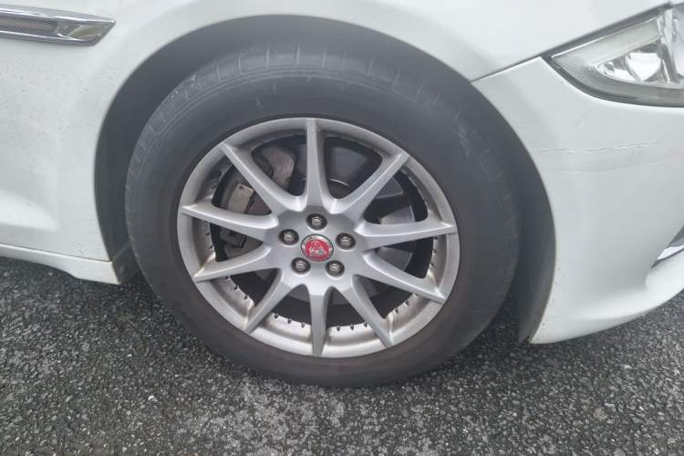 Used Jaguar XJ 2013 XJL 3.0 SC Flagship Business Edition Right Front Wheel Hub