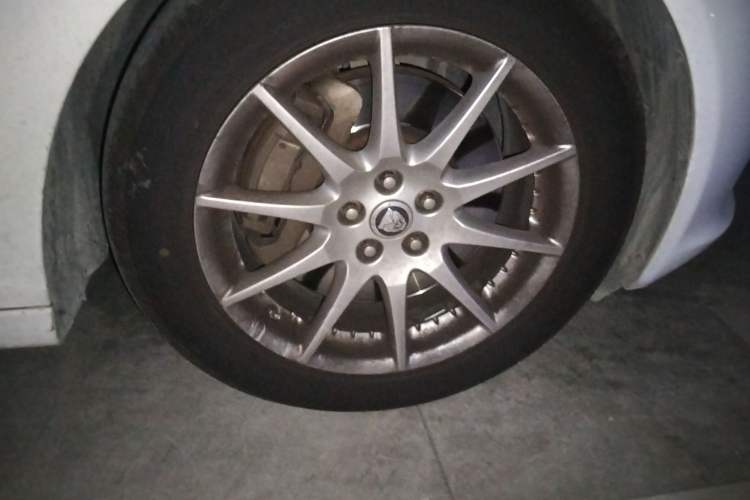 Used Jaguar XJ 2013 XJL 2.0T Elegance Business Edition Right Front Wheel Hub