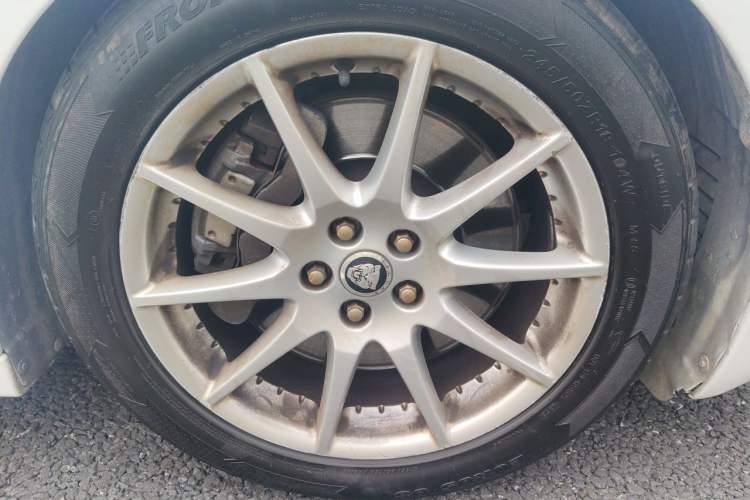 Used Jaguar XJ 2013 XJL 2.0T Elegance Business Edition Right Front Wheel Hub