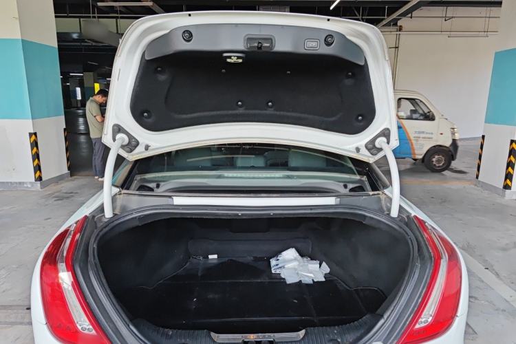Used Jaguar XJ 2013 XJL 3.0 SC Panoramic Business Edition Trunk