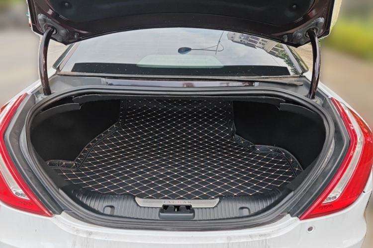 Used Jaguar XJ 2013 XJL 2.0T Elegance Business Edition Trunk
