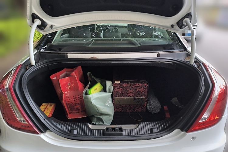 Used Jaguar XJ 2013 XJL 3.0 SC Panoramic Business Edition Trunk