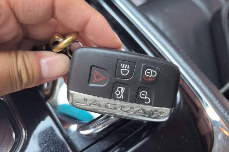 Used Jaguar XJ 2013 XJL 2.0T Elegance Business Edition Vehicle Key