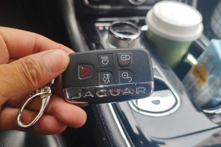 Used Jaguar XJ 2013 XJL 2.0T Elegance Business Edition Vehicle Key