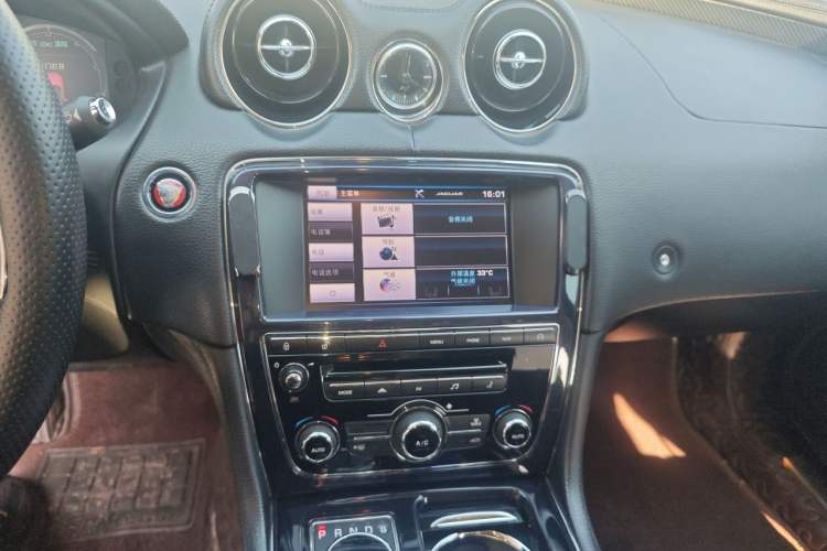 Used Jaguar XJ 2014 XJL 2.0T Two-Wheel-Drive Elegant Business Edition Audio And AC Panel