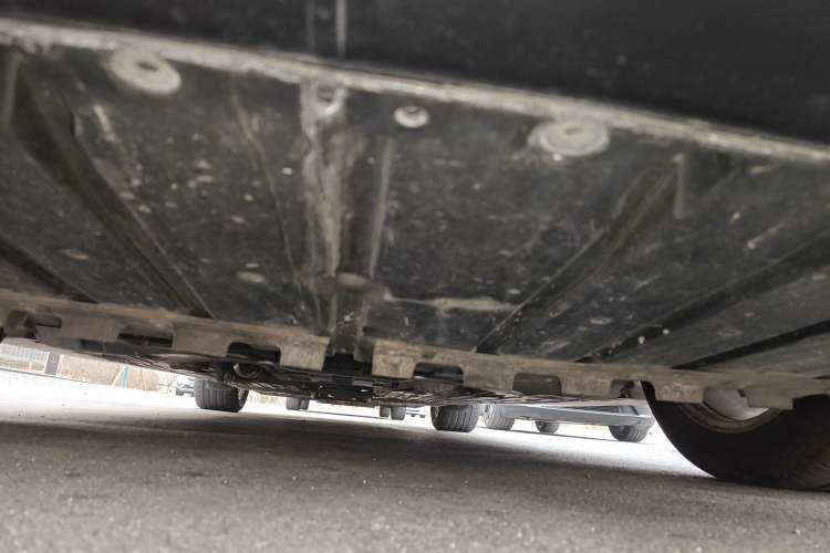 Used Jaguar XJ 2014 XJL 2.0T Two-Wheel-Drive Elegant Business Edition Chassis Front