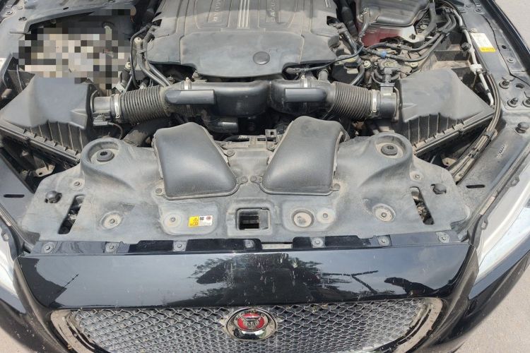Used Jaguar XJ 2014 XJL 3.0 SC Four-Wheel Drive Panoramic Business Edition Engine Bay