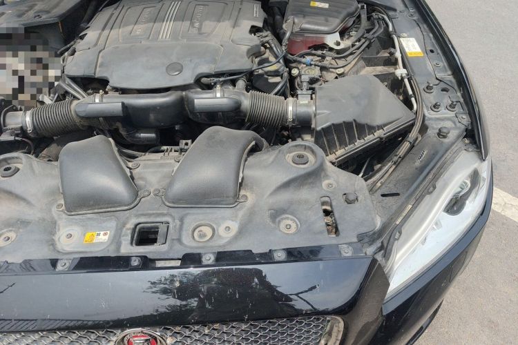 Used Jaguar XJ 2014 XJL 3.0 SC Four-Wheel Drive Panoramic Business Edition Engine Bay Left