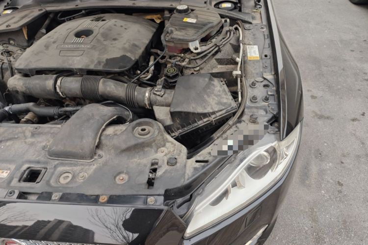 Used Jaguar XJ 2014 XJL 2.0T Two-Wheel-Drive Elegant Business Edition Engine Bay Left