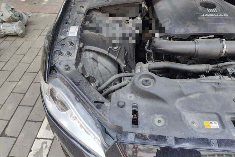 Used Jaguar XJ 2014 XJL 2.0T Two-Wheel Drive Panoramic Business Edition Engine Bay Right