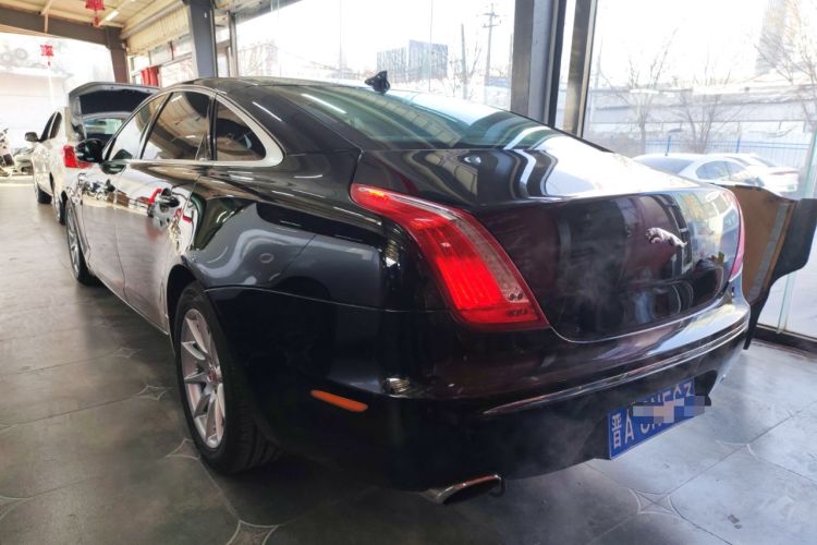 Used Jaguar XJ 2014 XJL 2.0T Two-Wheel-Drive Elegant Business Edition Exterior 3
