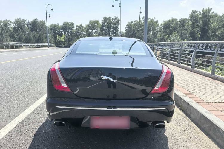 Used Jaguar XJ 2014 XJL 2.0T Two-Wheel-Drive Elegant Business Edition Exterior 4