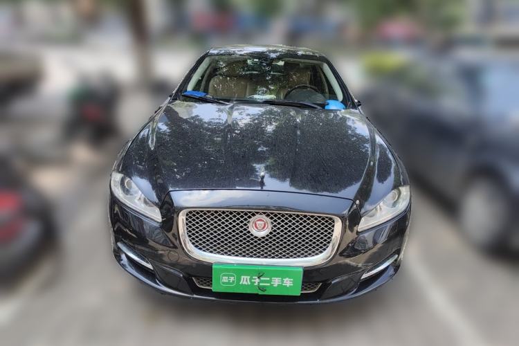 Used Jaguar XJ 2014 XJL 2.0T Two-Wheel Drive Panoramic Business Edition Front