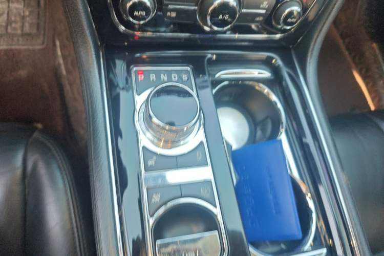 Used Jaguar XJ 2014 XJL 2.0T Two-Wheel-Drive Elegant Business Edition Gear Lever