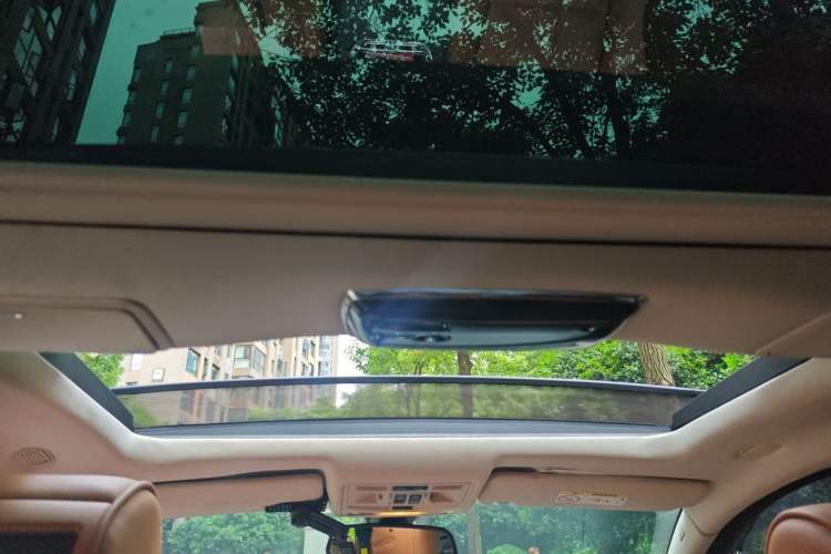Used Jaguar XJ 2014 XJL 3.0 SC Two-Wheel-Drive Panoramic Business Edition Headliner